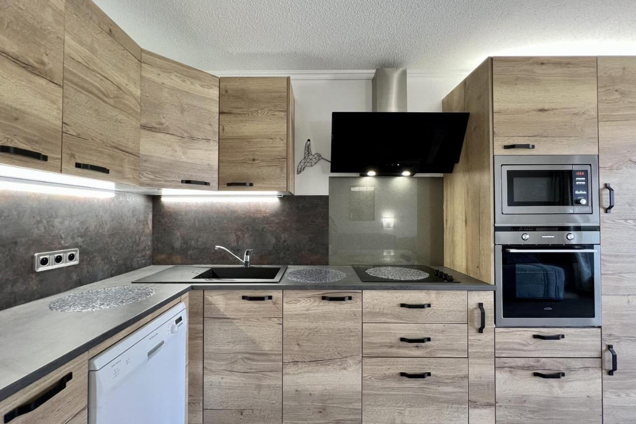 Apartment With Balcony Located In Frejus